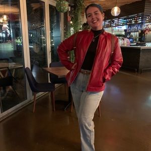 Meet your Posher, Jasmine